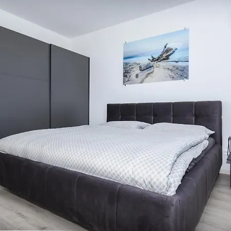 Modern 2bdrm - Airport Bratislava
