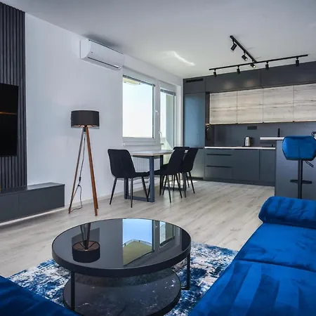 Modern 2bdrm - Airport Appartamento