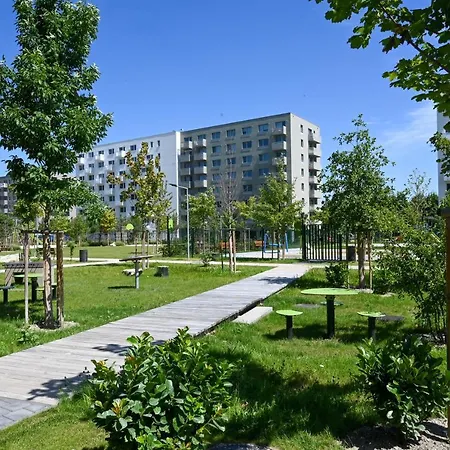 Modern 2bdrm - Airport *