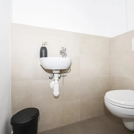 Modern 2bdrm - Airport * Bratislava