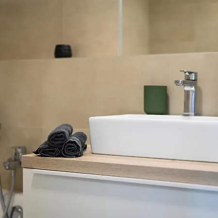 Modern 2bdrm - Airport Bratislava