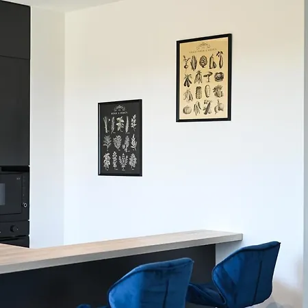 Modern 2bdrm - Airport *
